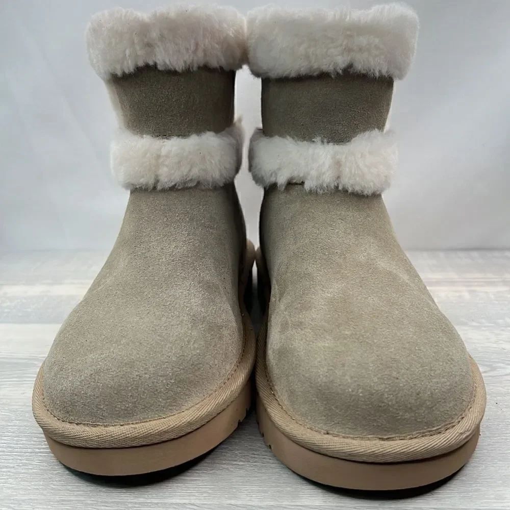 UGG - Picture 8 of 14